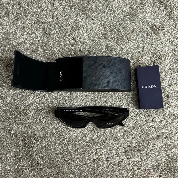 PRADA sunglasses 🕶️ - Picture 9 of 12